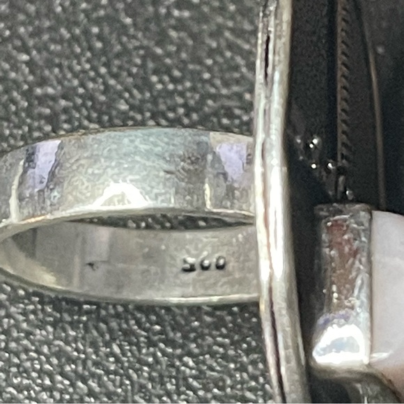 New Artisan Pink Opal Gemstone 925 Sterling Silver Tribal Shield Ring Size: 7.25 - Picture 16 of 17